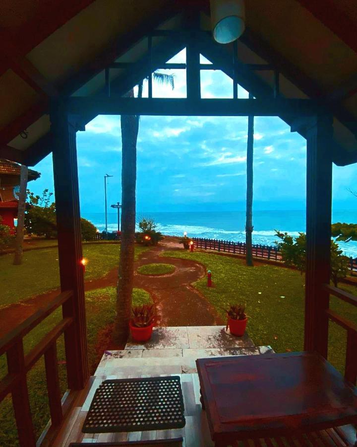Blue Water Beach Resort Varkala Exterior foto