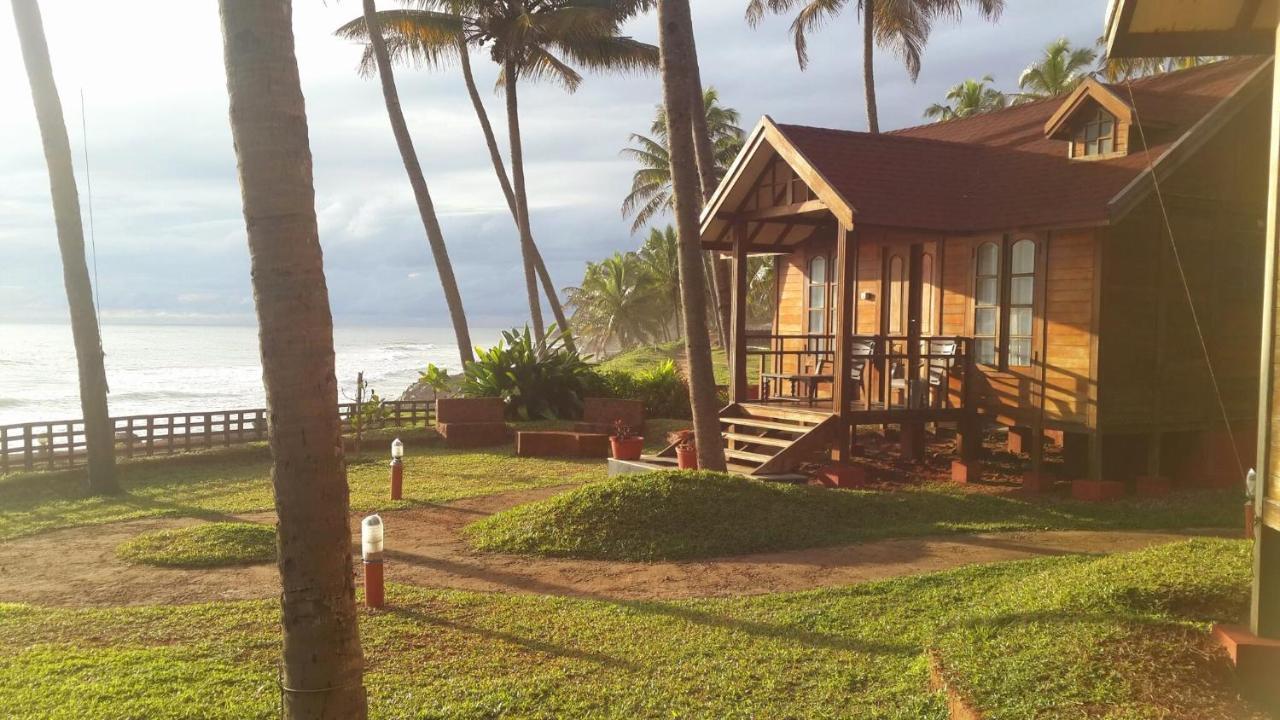 Blue Water Beach Resort Varkala Exterior foto