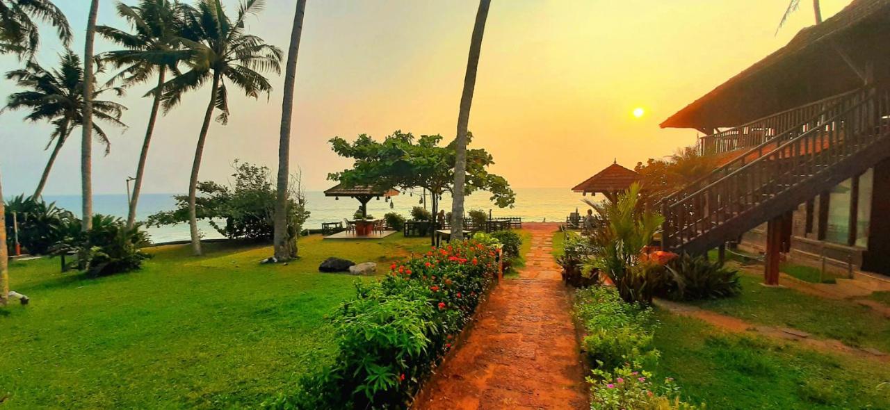 Blue Water Beach Resort Varkala Exterior foto