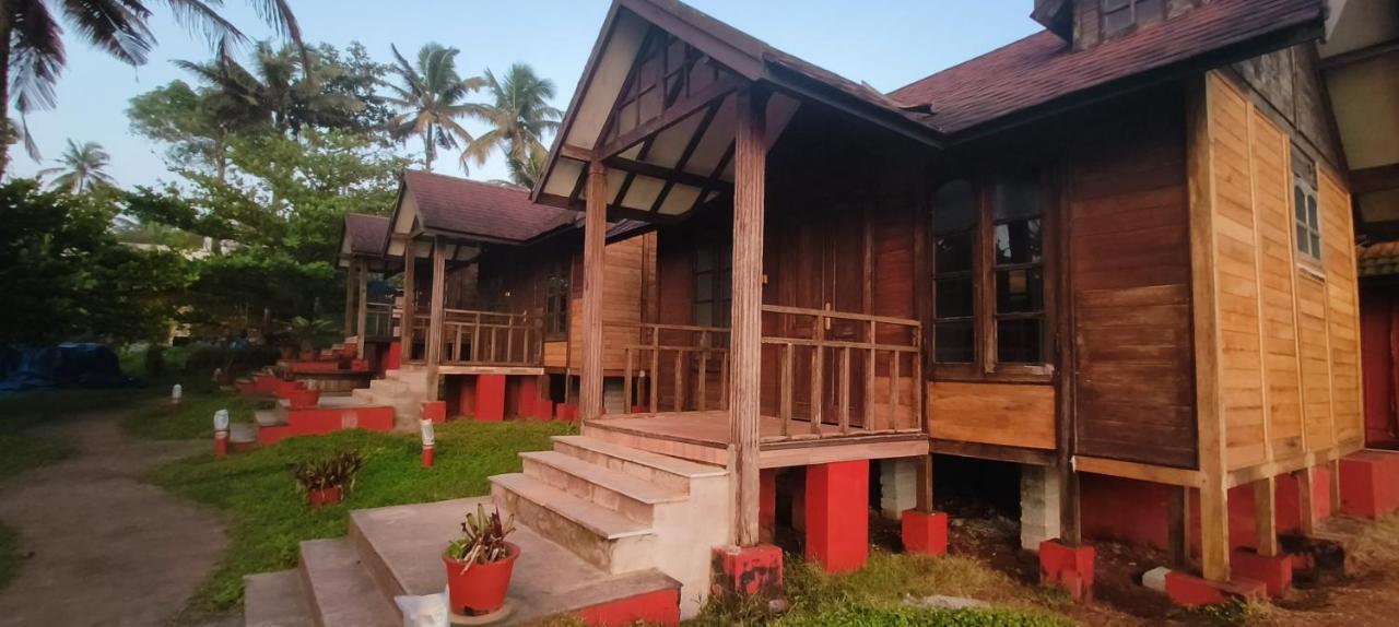Blue Water Beach Resort Varkala Exterior foto