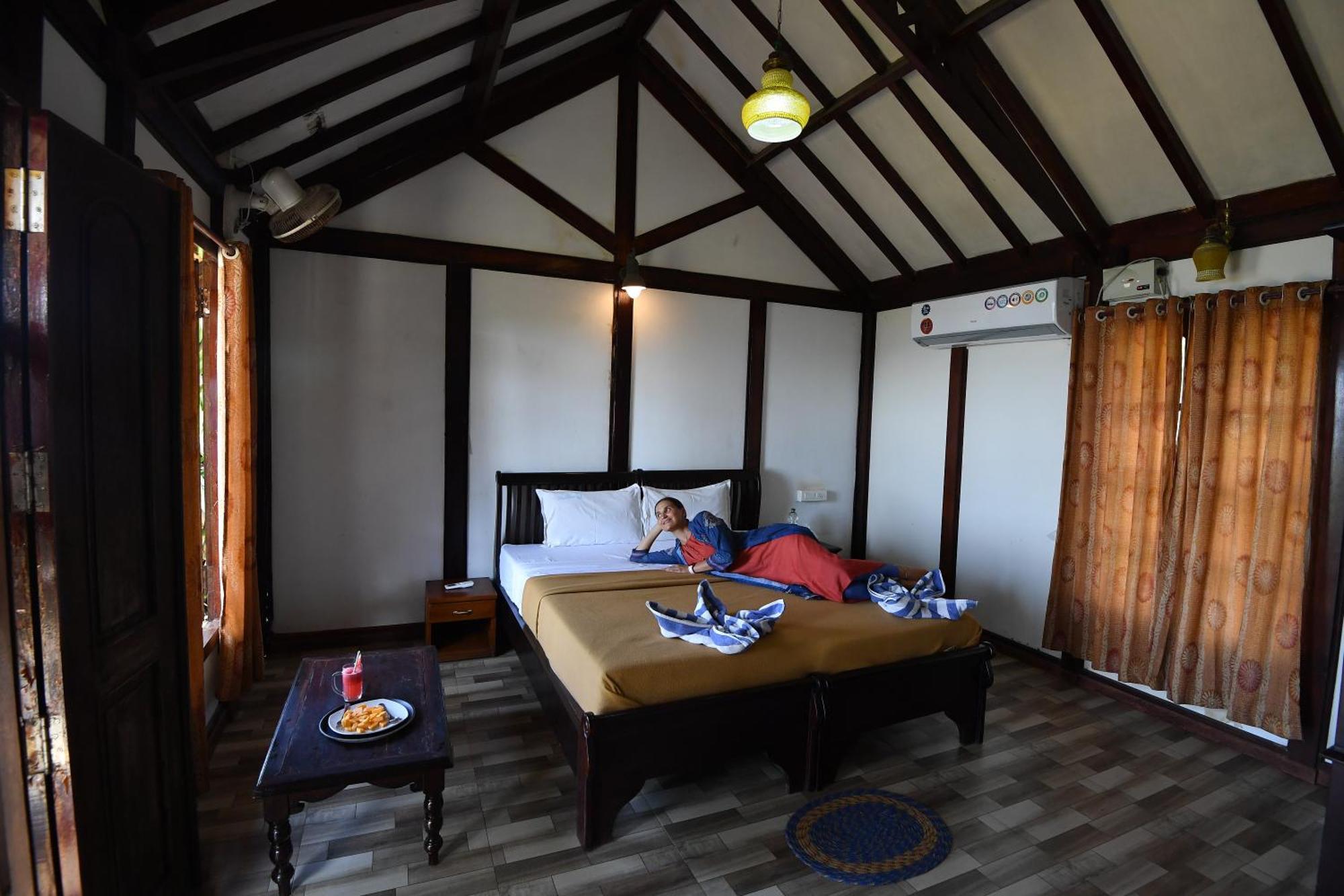 Blue Water Beach Resort Varkala Exterior foto